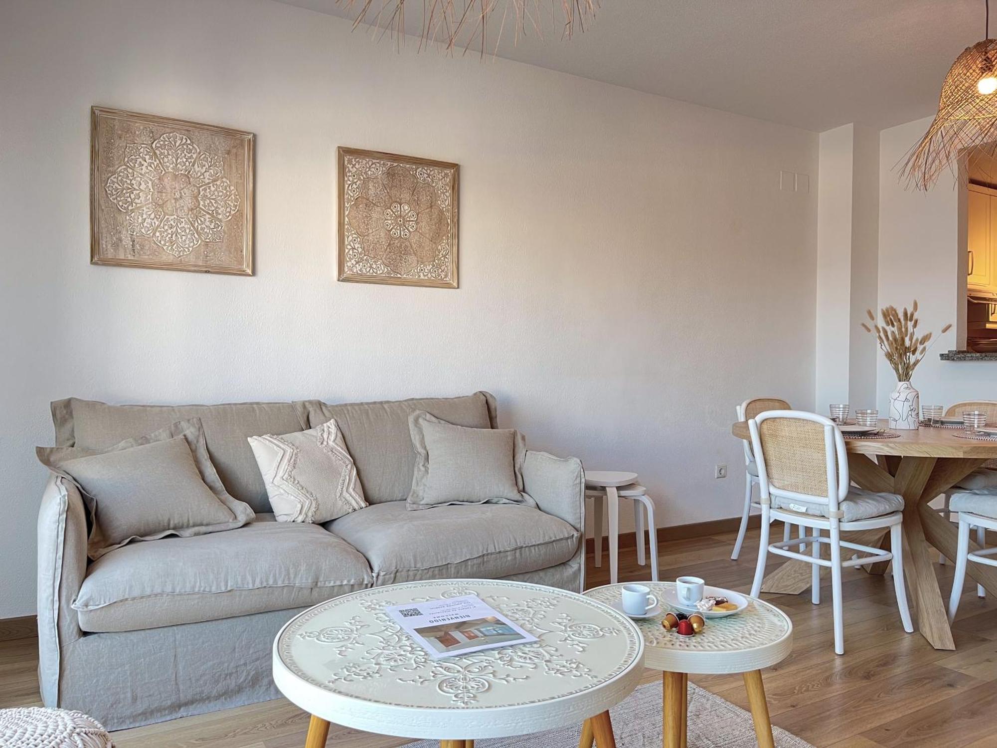 Appartement Spacieux Avec Terrasse Et Piscine ベナルマデナ エクステリア 写真