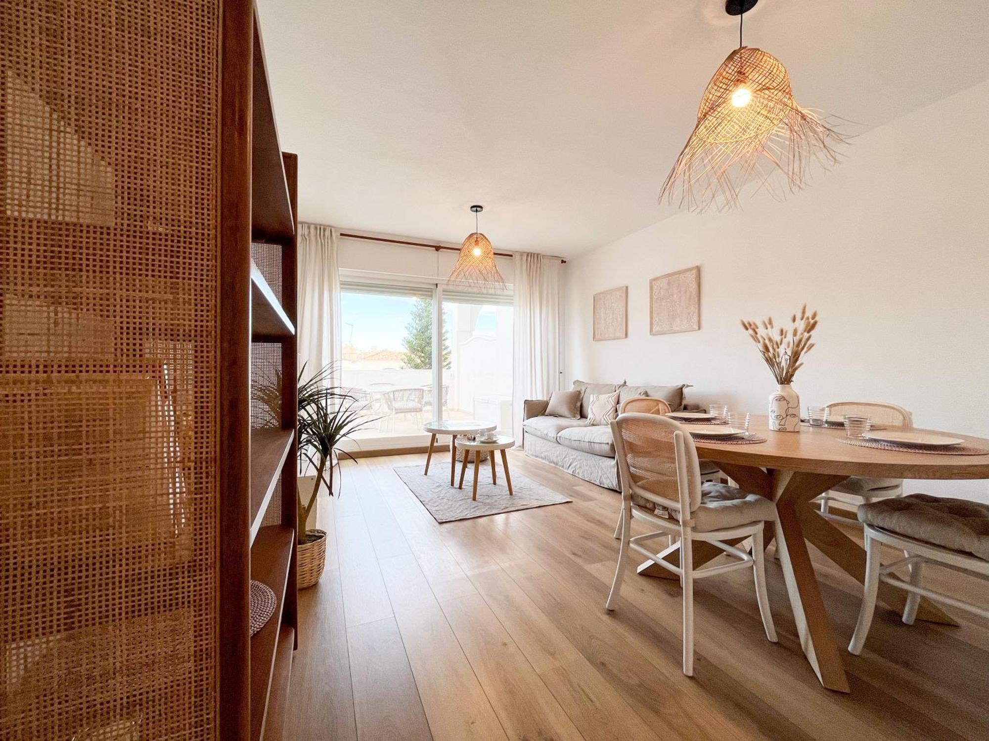 Appartement Spacieux Avec Terrasse Et Piscine ベナルマデナ エクステリア 写真