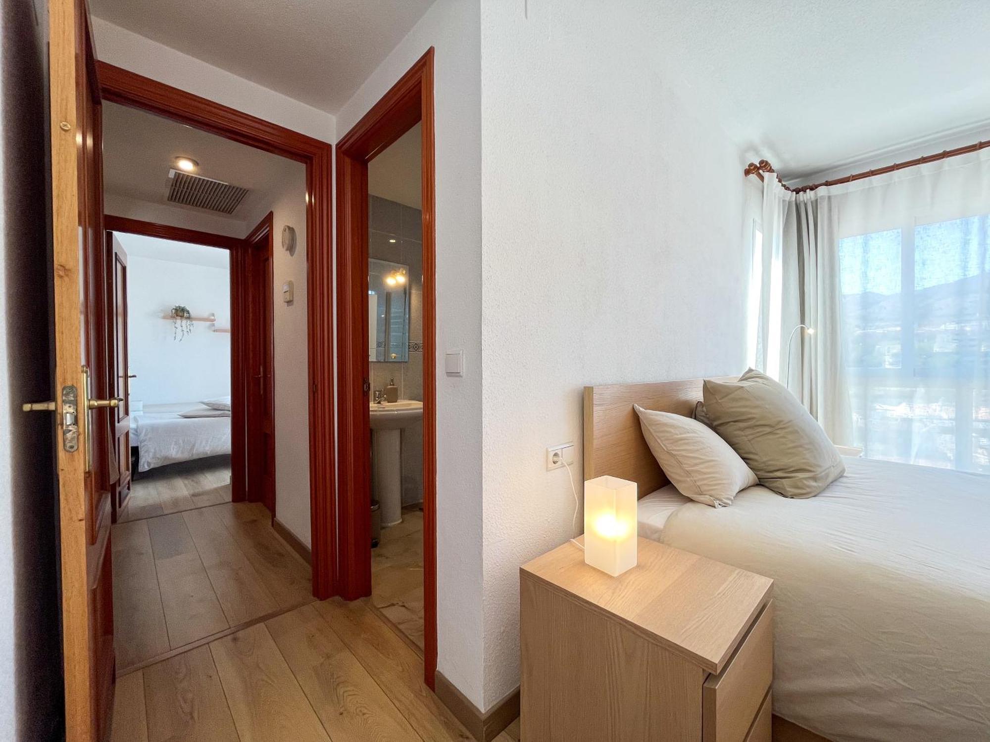 Appartement Spacieux Avec Terrasse Et Piscine ベナルマデナ エクステリア 写真