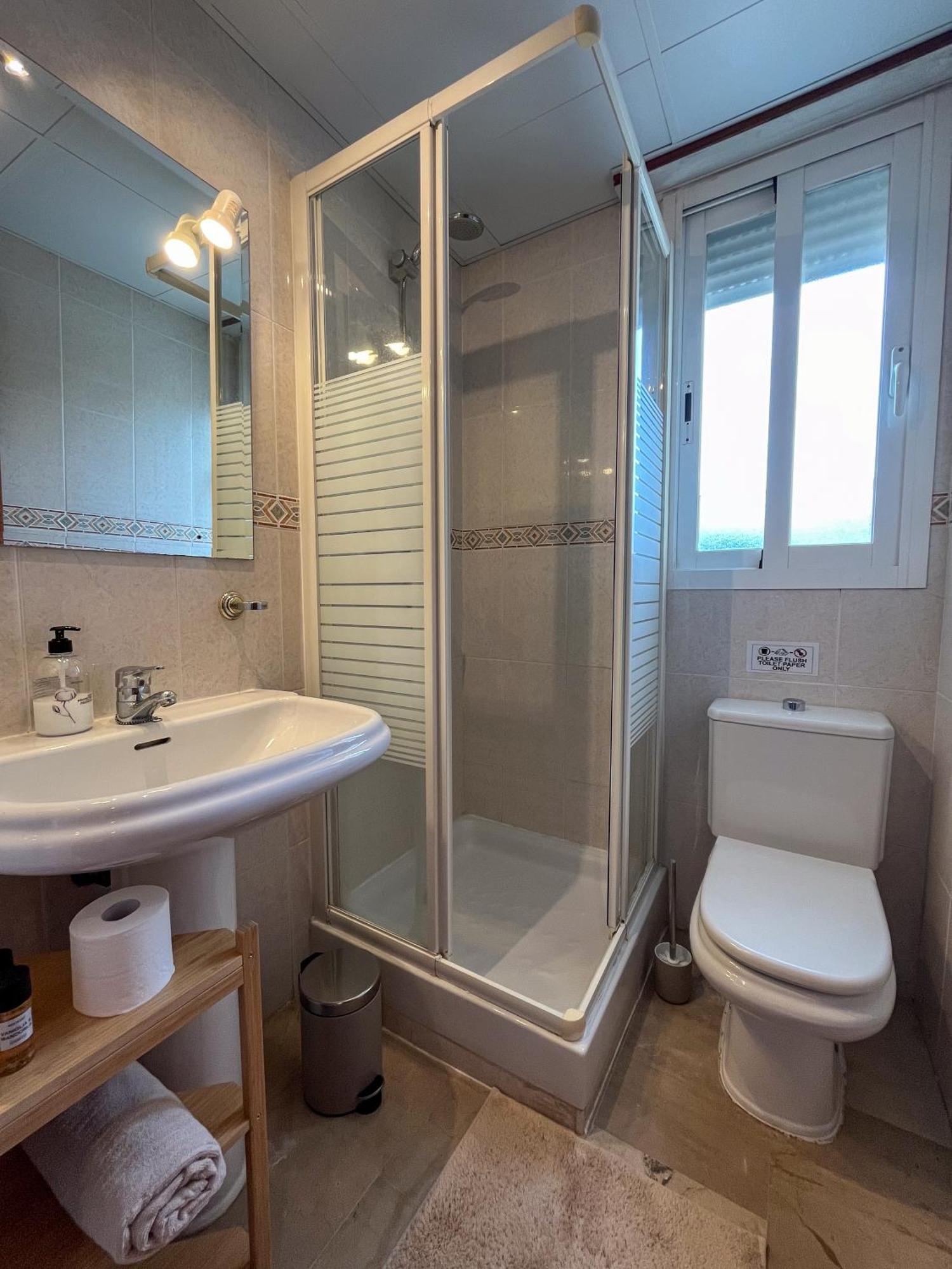 Appartement Spacieux Avec Terrasse Et Piscine ベナルマデナ エクステリア 写真